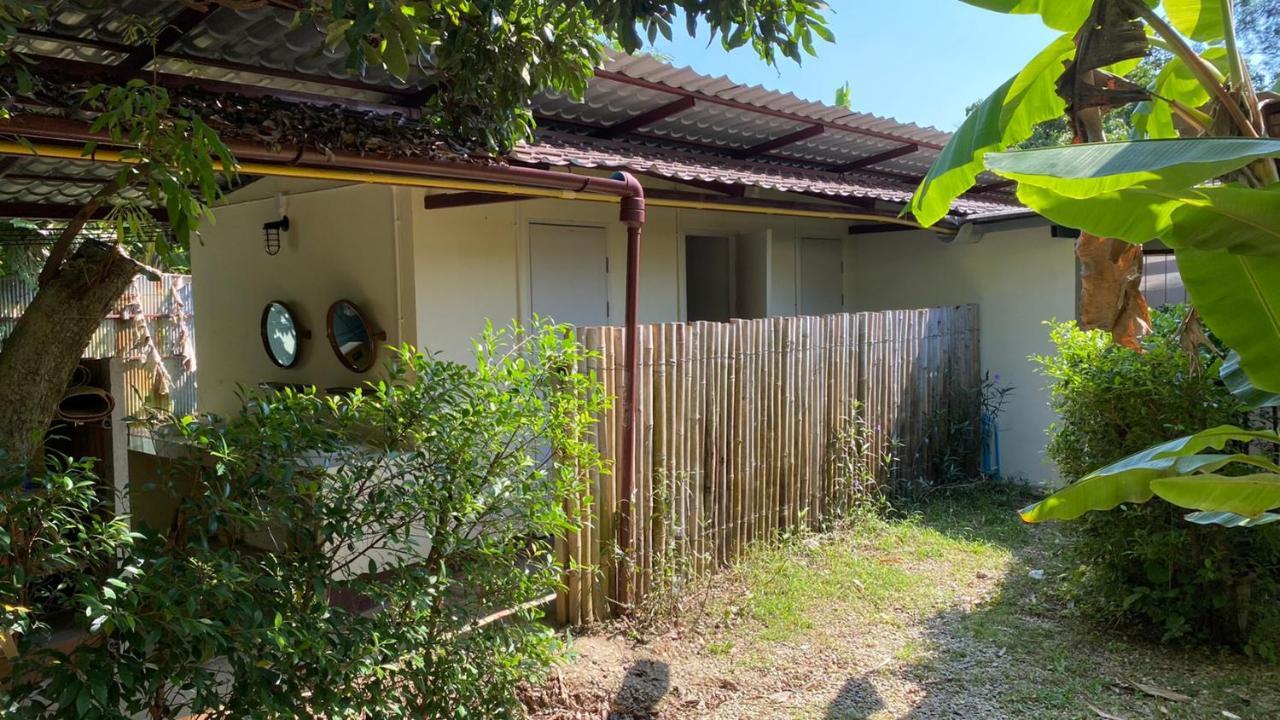 Brown House Chiangdao Vandrarhem Chiang Dao Exteriör bild